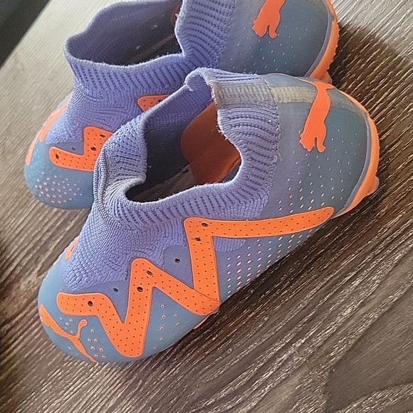 Puma soccer shoes - Picture 4 of 8